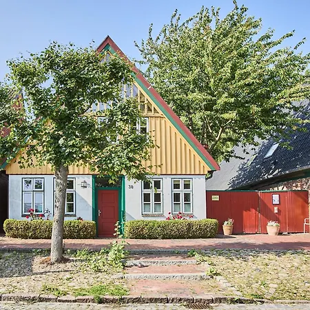 公寓 Altes Faehrhaus - Unnern, 170 Qm Wewelsfleth